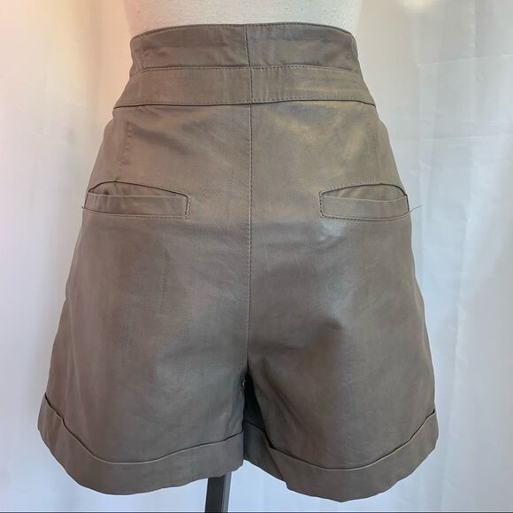 Topshop Taupe faux leather shorts Sz 6 - Picture 3 of 8